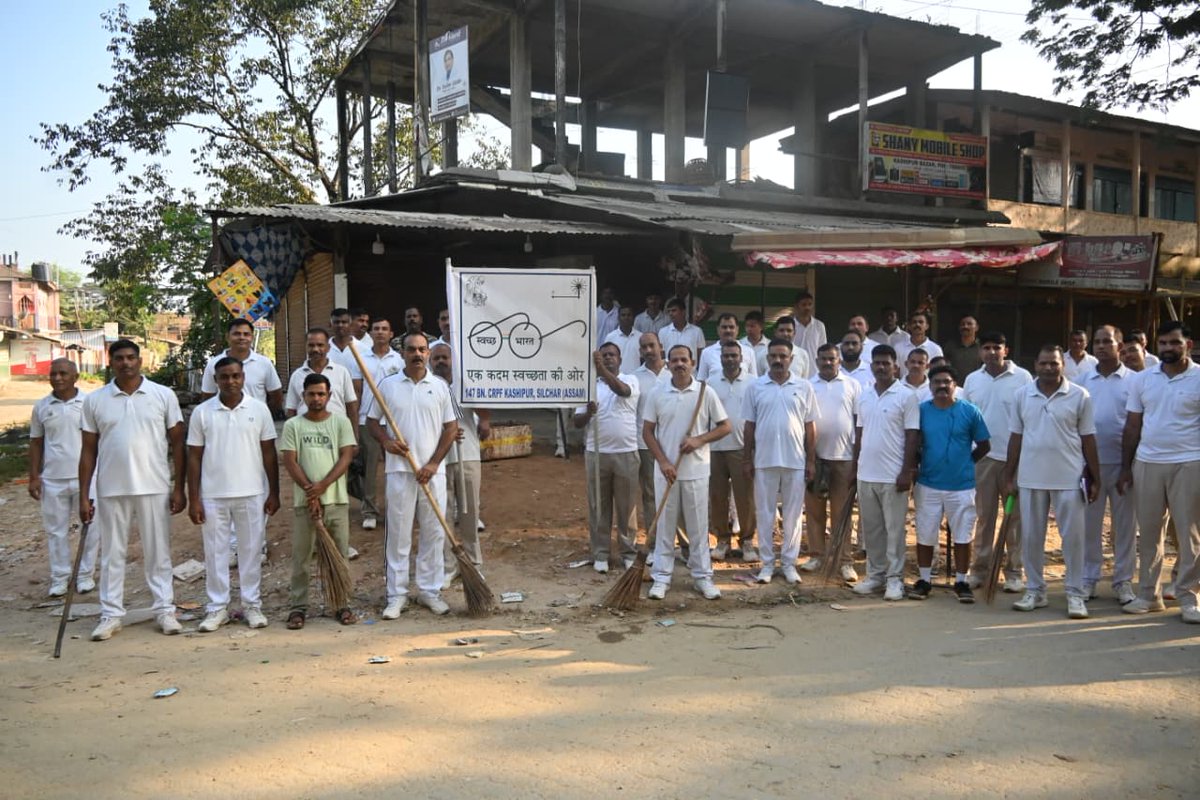 147BNCRPF's tweet photo. "Swachhata Mein Sahbhag: Swachh Bharat, Viksit Bharat – 26 " On 26 September 2026, 147 Bn CRPF organized a cleanliness @ Kashipur Market.
@crpfindia @HMOIndia @PIBHomeAffairs @PMOIndia @SwachhBharatGov @swachhbharat @MoHUA_India @MoJSDDWS https://t.co/0vlf1YtNkl