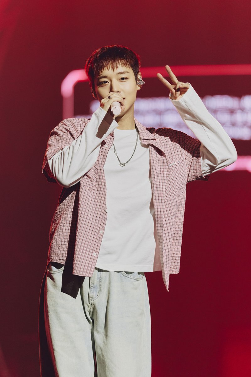 YYentertain's tweet photo. 서울 앙코르 팬콘서트 'RE:FLECT' 현장 Behind Photo

🔗https://t.co/x8QNNauNXk

#박지훈 #PARKJIHOON
#REFLECT
#YYentertainment https://t.co/NeXxWODwsu