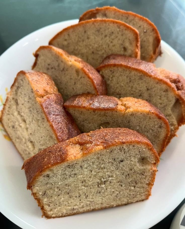 juyeosi's tweet photo. lebih suka bolu coklat atau bolu pisang? https://t.co/M9YmNyTRFd