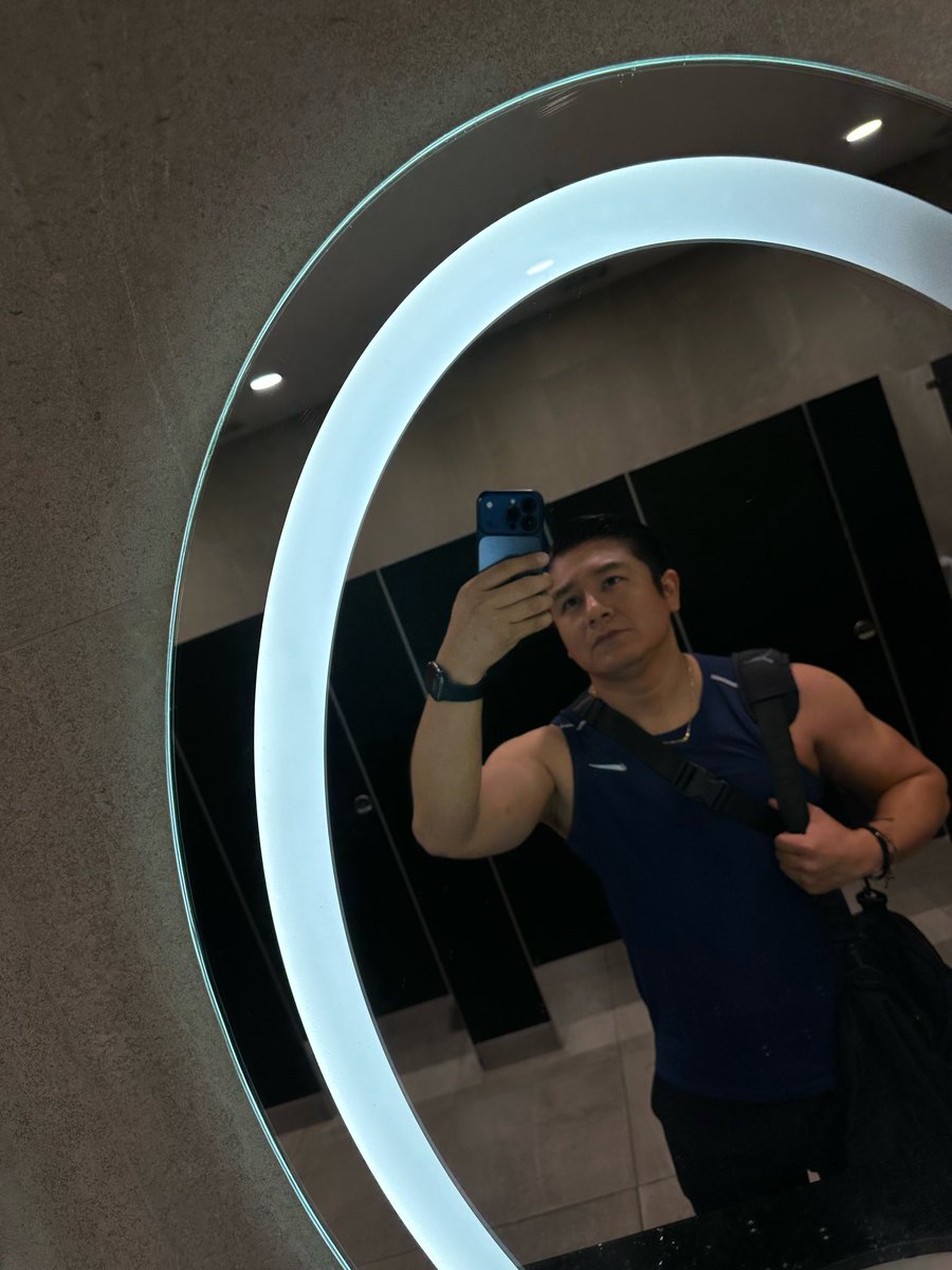 AlmoraO's tweet photo. Don’t stop working out! https://t.co/m1BvcCQUdV