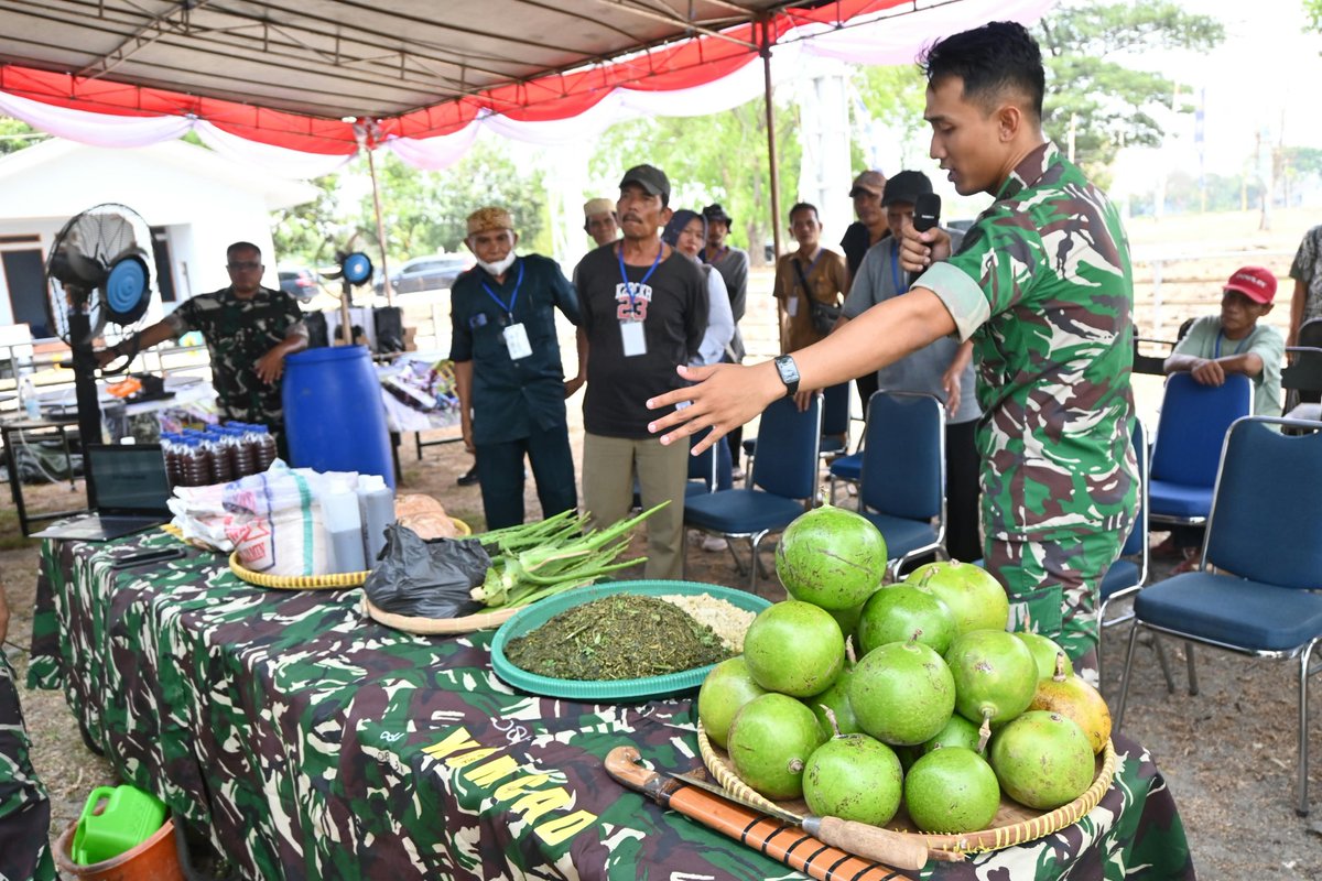 sugirisukani's tweet photo. Lanud SKI Ciptakan Bengkel Bumi melalui Pembuatan Jamu Sehat Tanaman Dan Ternak https://t.co/UDYCZAyziW