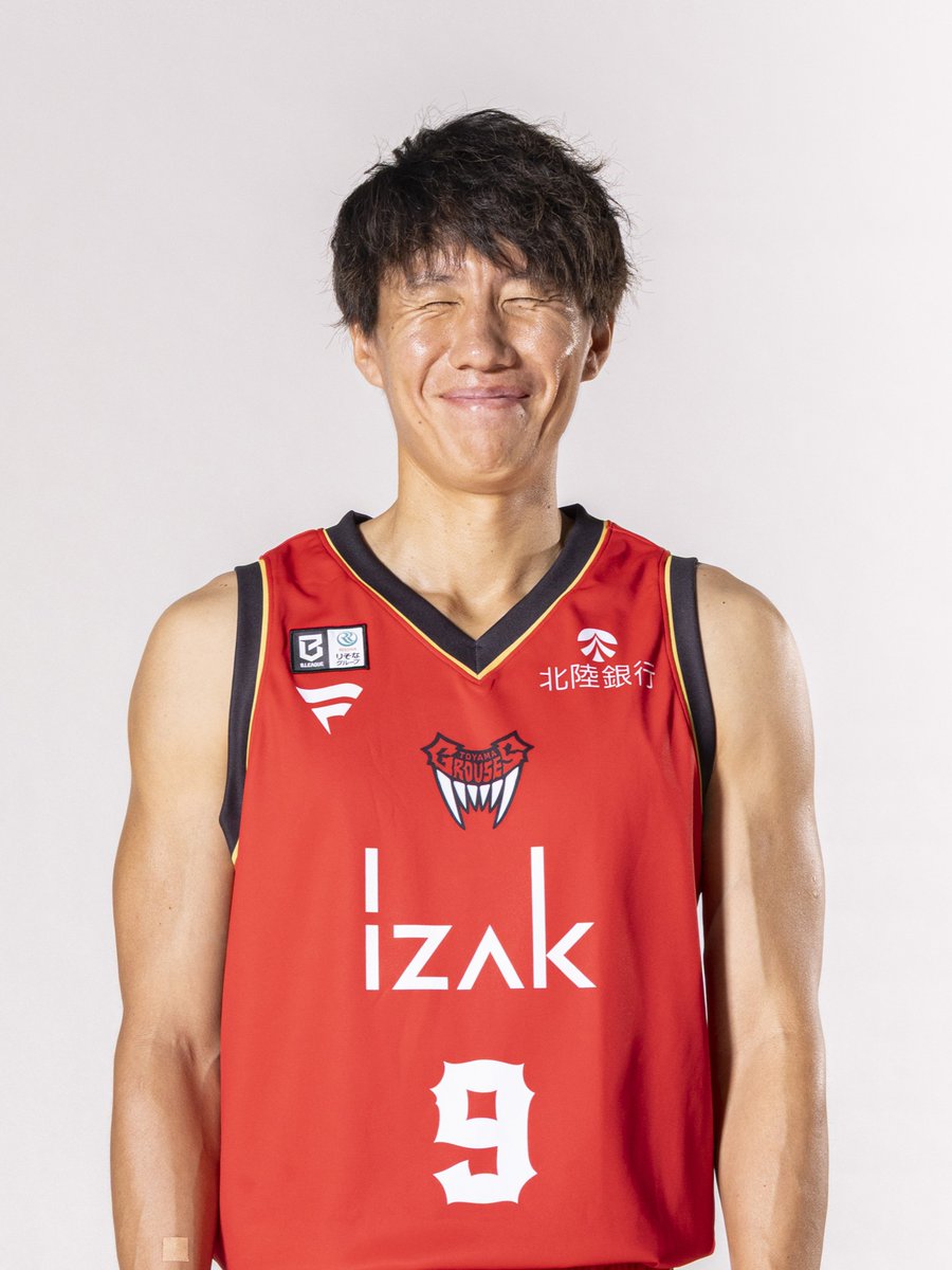 toyamagrouses's tweet photo. 【メディア情報】明日のKNBラジオには #水戸健史 選手がスタジオから、#ラシードファラーズ 選手が電話にて出演します📻先週末の試合でキャリアハイを記録したラシード選手を水戸選手が深掘り⛏️ぜひお聴きください！

📅 9月30日(水)13時20分頃～
📻 KNBラジオ #でるラジ「ともに!熱く!GO!グラウジーズ」

#富山グラウジーズ