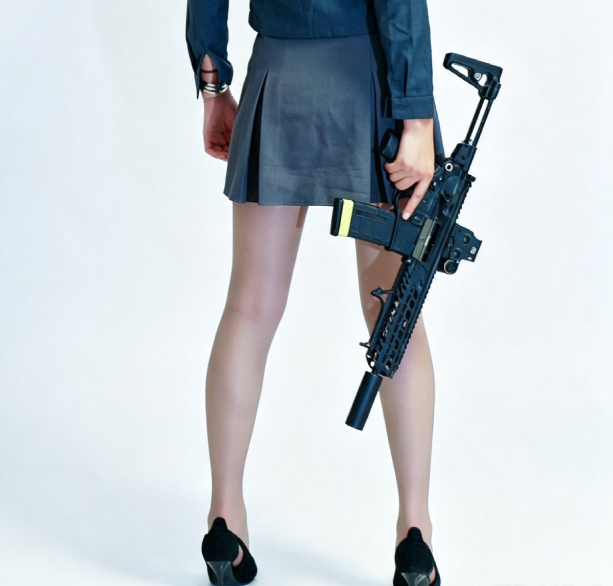 CharlesTwiler's tweet photo. 老图新传 #武装女子 https://t.co/JFoGRDCTEt