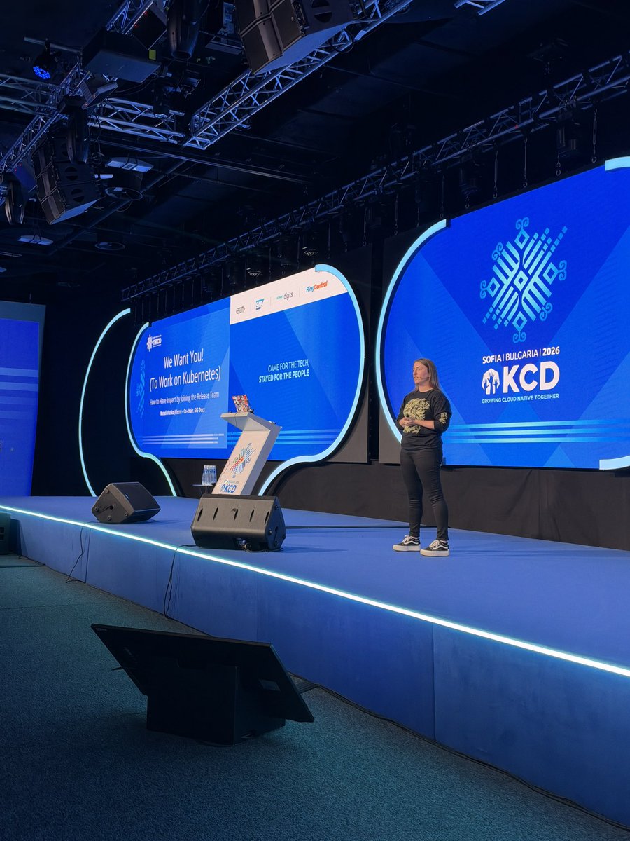 cra's tweet photo. hello #KCDSofia https://t.co/DUirOaWPUY