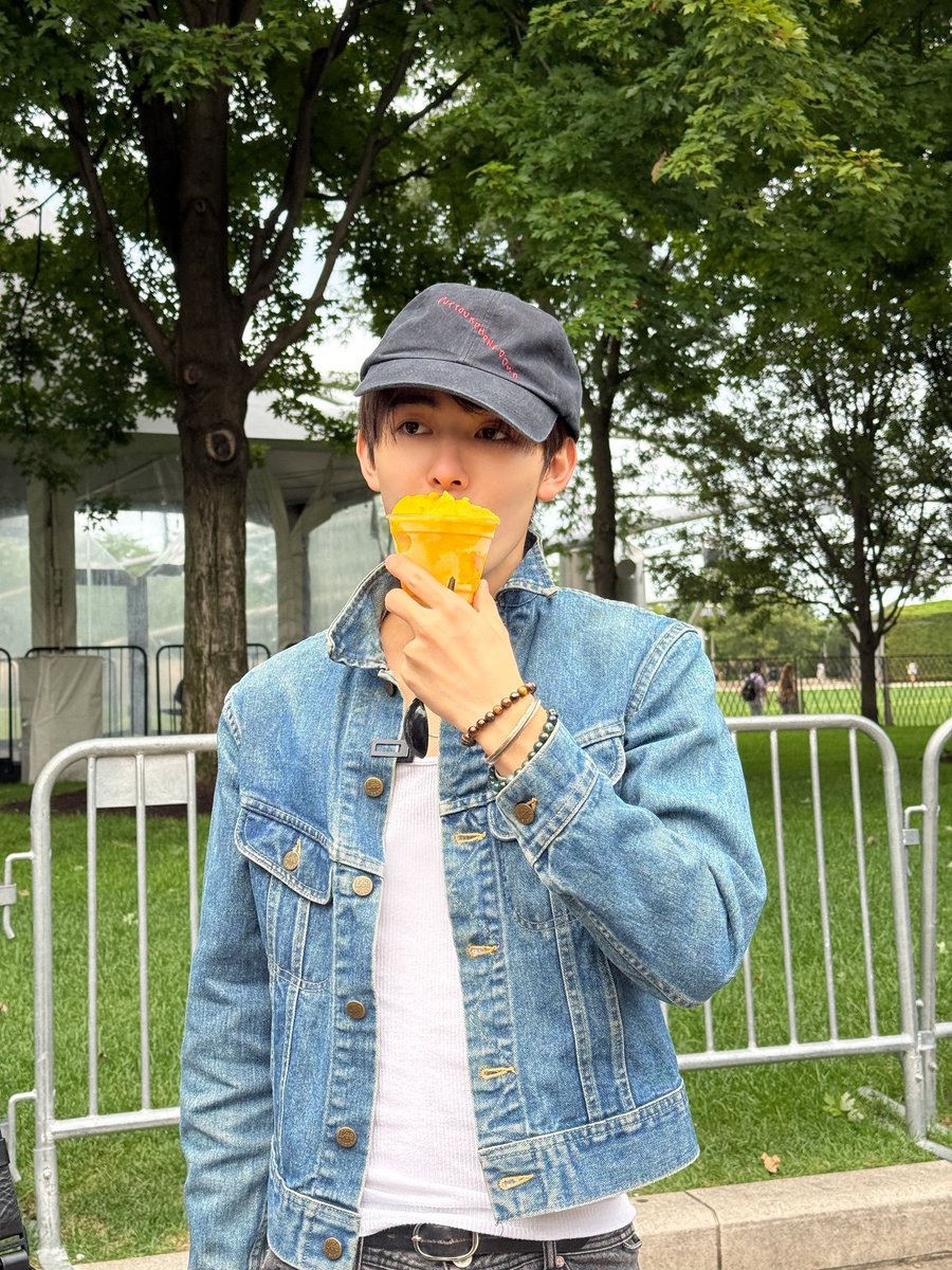 endorpain's tweet photo. ㅤ
가을인데 왜 이렇게 덥지...
ㅤ https://t.co/CLVnEEr5O9