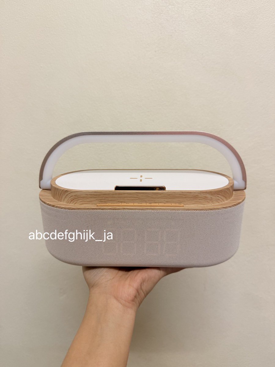 abcdefghijk_ja's tweet photo. 🔈Wireless Charger รุ่น S29
ลำโพงบลูทูธ + โคมไฟในตัว + ชาร์จไร้สายได้ + ตั้งนาฬิกาปลุกได้ (ใหม่มาก)
ซื้อมาไม่ค่อยได้ใช้ ราคาเต็ม 1,290.-
ส่งต่อ 690 บาท โครตคุ้ม ‼️
✅เสียงดังดี 
✅โคมไฟปรับได้ 3 ระดับ
✅ชาร์จไร้สายได้ 
✅ตั้งนาฬิกาปลุกได้
#ลำโพงพกพา #ลำโพงบลูทูธ #ส่งต่อลำโพง https://t.co/re4JAKIdHJ