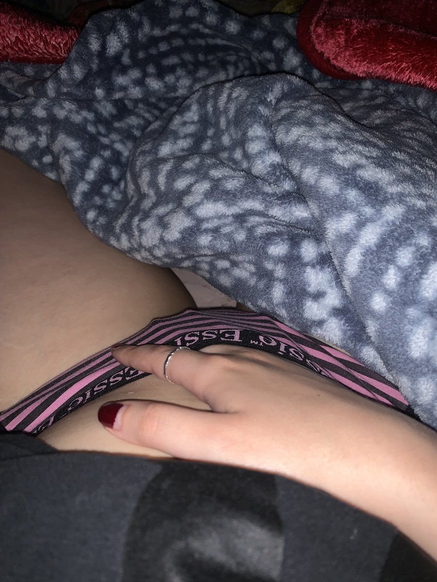 Fabian9008's tweet photo. Menu?🍆🥰🥱#youngho #chicago #illinoise #wet #teen #snowbunny #nsfwtw #petite #freak #wet #slut #GOONER #pussy #cum #cumshot #Onlyfans #horny #masturbate #pawg #nsfwvideo #amateur #petite #snowbunny https://t.co/frxkzf9AXK