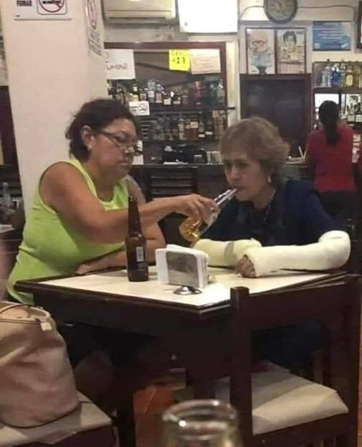 En_jupiter_'s tweet photo. Por eso escojan bien a sus amistades https://t.co/YI2C4rodz6
