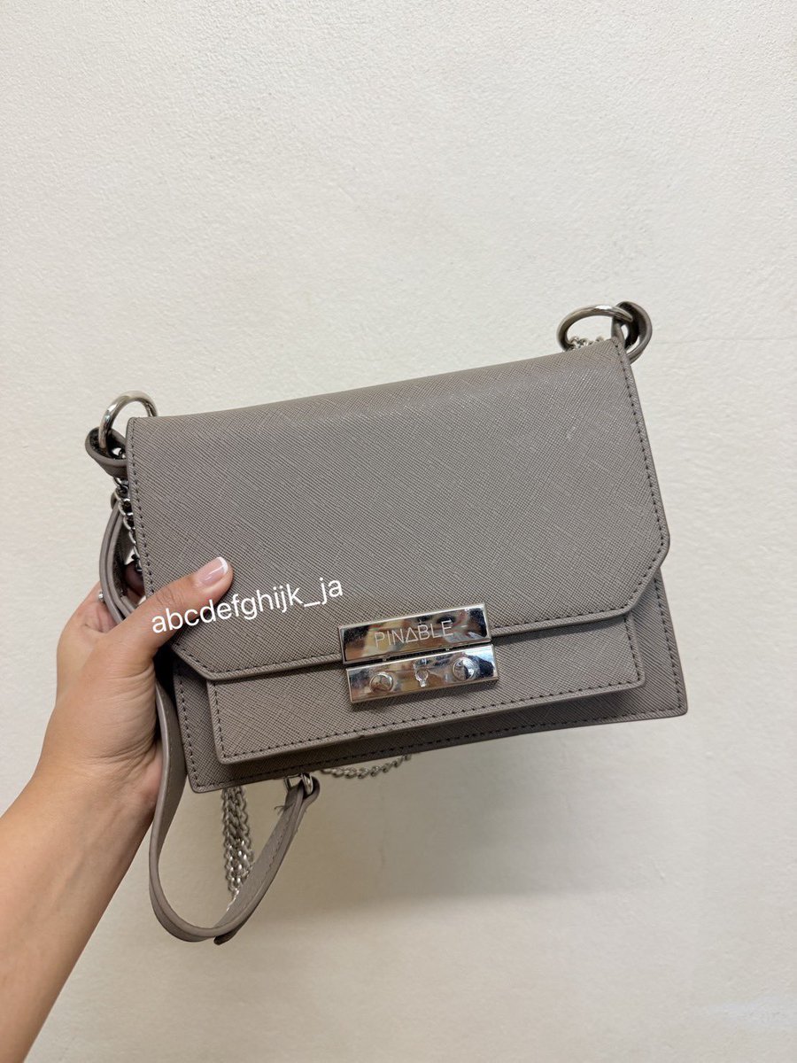 abcdefghijk_ja's tweet photo. กระเป๋า Pinable สภาพใหม่มาก‼️
สี Light Grey ใช้ไป 2-3 ครั้ง 
💰ปล่อยต่อ 280.-

#กระเป๋าpinable #pinable #พินเอเบิ้ล #ส่งต่อกระเป๋า #กระเป๋ามือสอง #ส่งต่อกระเป๋าpinable #กระเป๋าสะพายข้าง https://t.co/pPRmzxvuhi