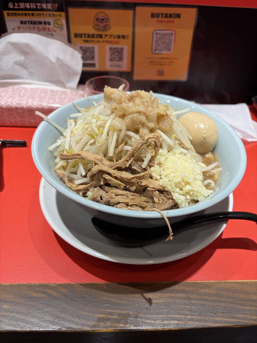 karaage2008's tweet photo. 友達に誘われて人生初二郎
もう当分いらない
味玉美味かった https://t.co/wKa0XsVE5k