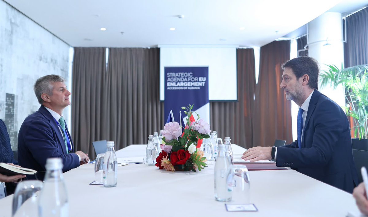 HoxhaFer's tweet photo. 🇦🇱🇺🇦 A very useful meeting with Vadym Halaichuk, First Deputy Chair of the Committee of Integration to the European Union of Ukraine. 

We discussed about the situation in #Ukraine, the respective processes of accession negotiations into the EU and the importance of continued cooperation between our countries, including at parliamentary level. 

#Albania has and will continue to stand by Ukraine and its people in every possible way, and welcomes the ongoing international diplomatic efforts aimed at ending the Russian aggression. Unity and determination remain essential to achieving a comprehensive, just and lasting peace.