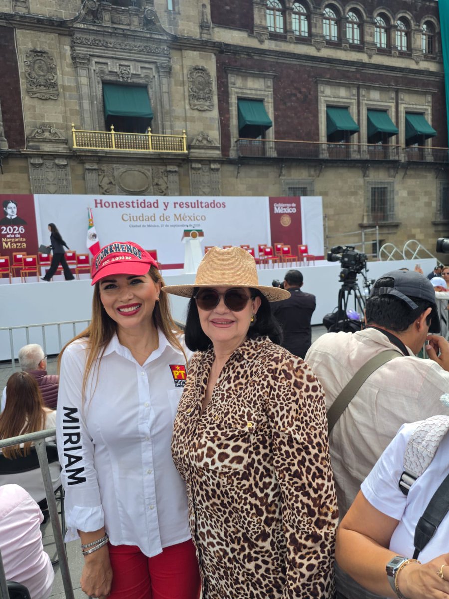partidodeltra11's tweet photo. Nuestra Comisionada Política, @DipFed_MagNuMon, acompañó el cierre de la gira de resultados de la presidenta @Claudiashein. 🇲🇽

"La Transformación no se detiene; la honestidad da resultados y el #PT está más firme que nunca con la 4T." 🔴⭐

#PartidodelTrabajoCDMX https://t.co/63YtSGiQ9N