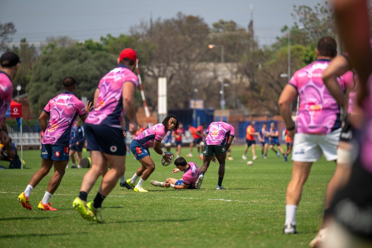 BlueBullsRugby's tweet photo. ๐๐ผ๐ณ๐๐๐ ๐ด๐ผ๐ฒ๐ ๐ฝ๐ถ๐ป๐ธ.๐ฉท
The Vodacom Bulls are throwing their weight behind I Love Boobies, the South African non-profit that fights the underdiagnosis of breast cancer.
Read more ๐ https://t.co/LspnTqWMR8
#DestinationLoftus https://t.co/hsLjRjbNx2