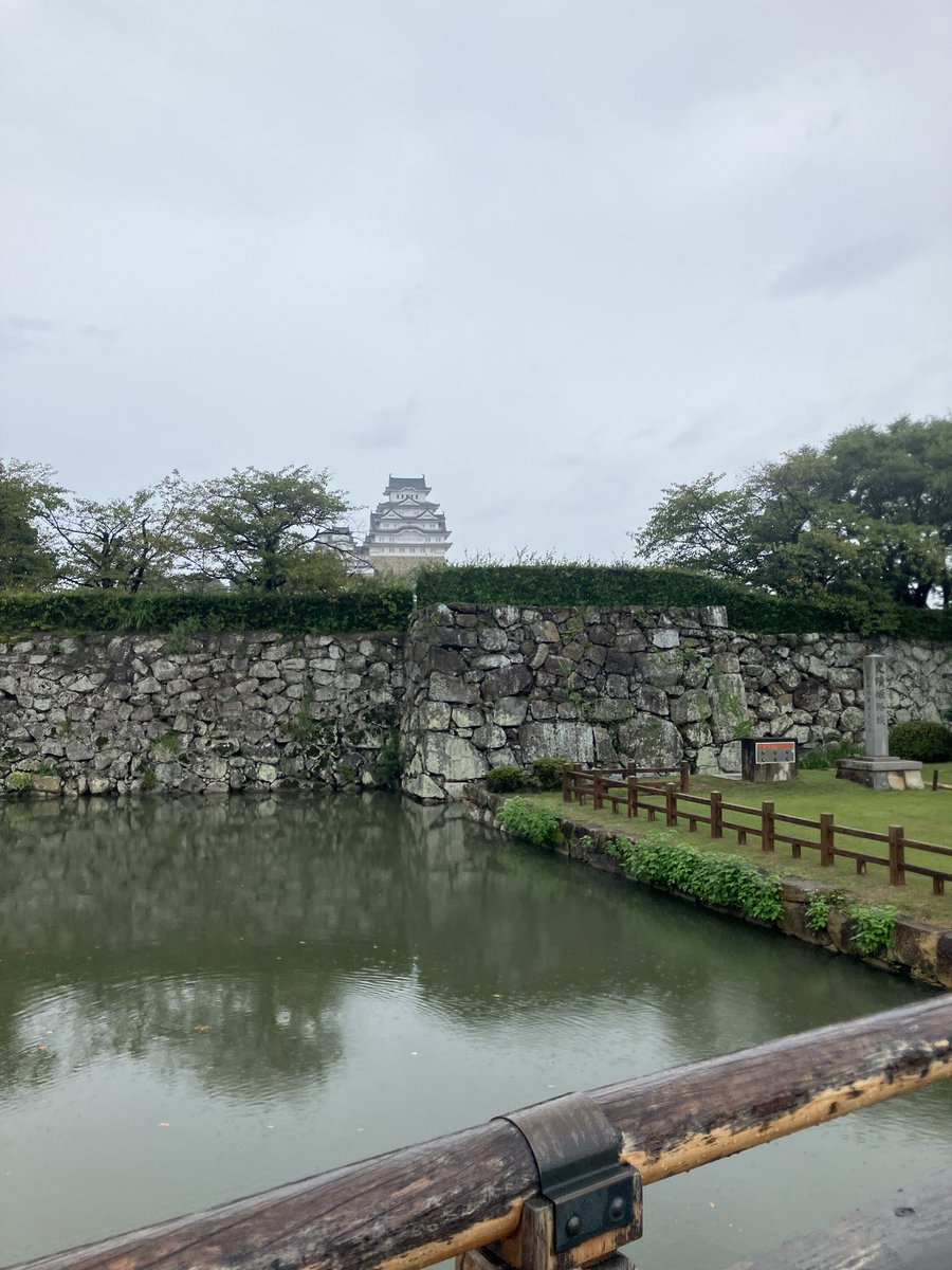 tw_yoshi1129's tweet photo. お仕事のついで
城を拝観しなくても、スタンプゲット✨
姫路城🏯
開始してから、11日目
14/200（達成率7%）
#日本100名城
#続日本100名城 https://t.co/29QSmFG0NS