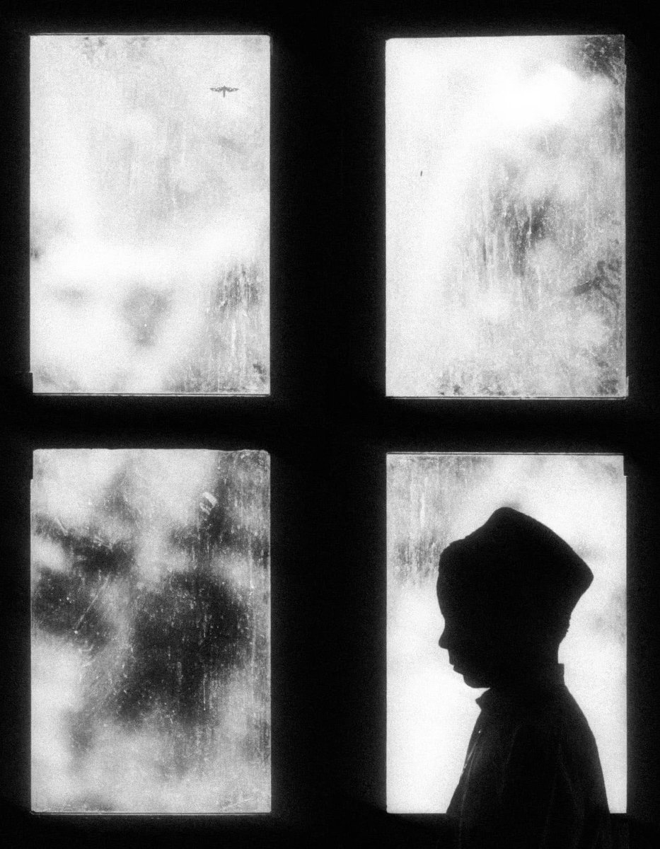 sayan_7thverse's tweet photo. Happy #Tezostuedsay 
My B&amp;W photography editions on @objktcom

1. Unfinished Grace - 25 XTZ
2. Fourth Pane - 25 XTZ https://t.co/FXfS03ViMp