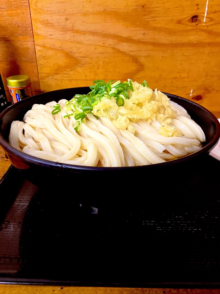 0723Nobutaka's tweet photo. 宮脇書店 総本店の帰り道に！！

#讃岐うどん #かじかわ #食べるもので身体は作られる #晴耕雨読 #昼から休み #香川 #讃岐 #火曜日 #ジムニー https://t.co/5boxqrYhRt