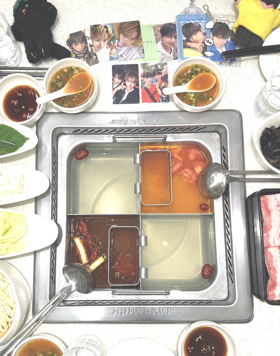 hotpack0810's tweet photo. 팀 지앤지와 사녹 재밋엇어용♡
(보정 에이아이 티난다는 악플 ㄴㄴ) https://t.co/01iI0qLRlz