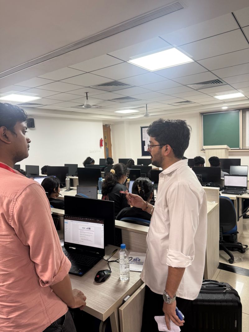 MSTBlockchainHQ's tweet photo. Building is better with the right guidance. 🚀

Our mentors are working closely with teams, helping them refine ideas, solve challenges, and turn concepts into working projects.

The #Buildathon is in full swing! 🔥

#MSTBlockchain #Web3 #Hackathon #BuildOnMST https://t.co/W7oVmclINX