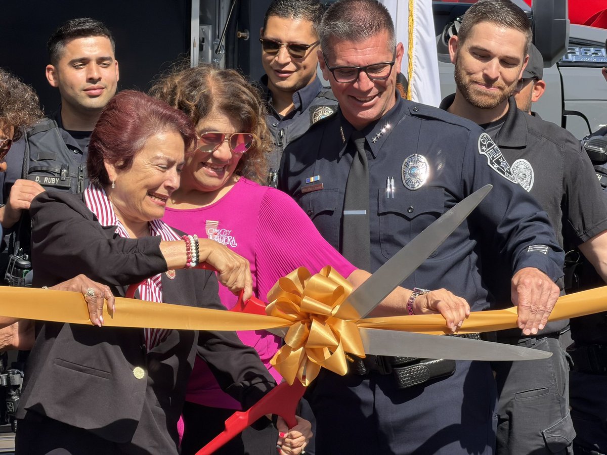 SheriffPogue's tweet photo. Great to join my friend, Chief Giachino Chiaramonte, &amp; Madera PD today for the unveiling of their new Mobile Command Post. An outstanding public safety resource that strengthens coordination during major incidents &amp; emergencies. Congratulations to Chief Chiaramonte and his team! https://t.co/XyqWsa6Uoz