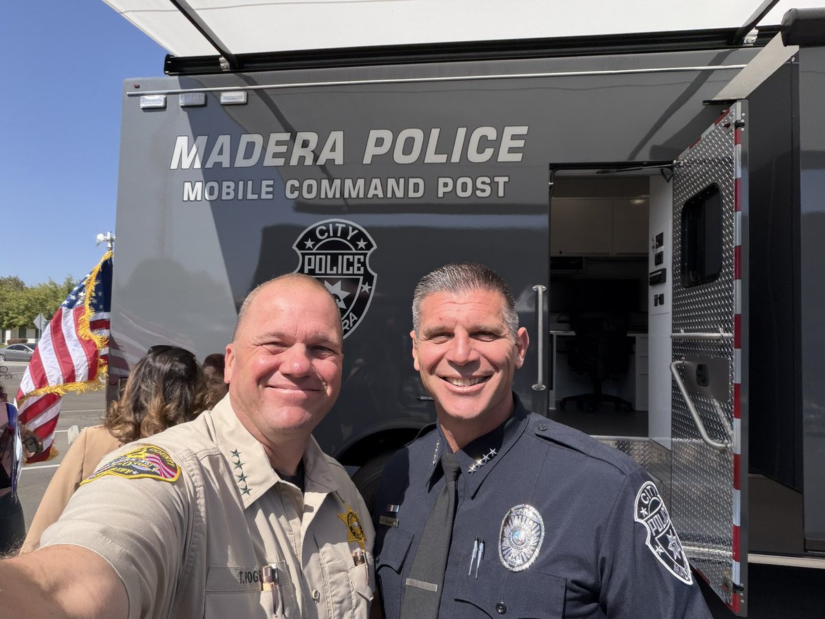SheriffPogue's tweet photo. Great to join my friend, Chief Giachino Chiaramonte, &amp; Madera PD today for the unveiling of their new Mobile Command Post. An outstanding public safety resource that strengthens coordination during major incidents &amp; emergencies. Congratulations to Chief Chiaramonte and his team! https://t.co/XyqWsa6Uoz