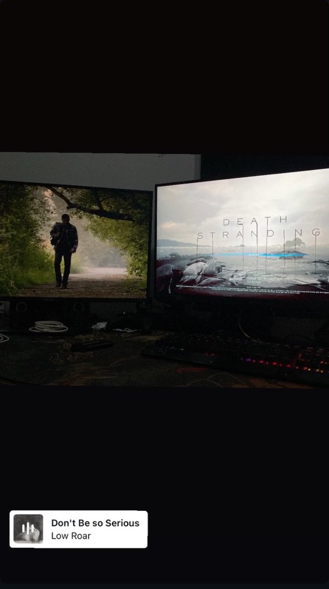 Skar_Mander's tweet photo. Quietinho em casa, apenas jogando e assistindo. Isso é bem estranho na verdade https://t.co/44MlIbGkKR