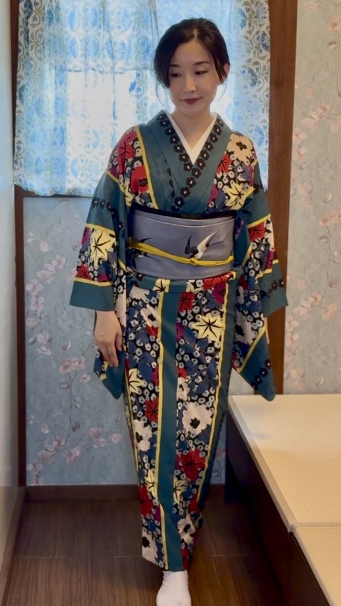 kawamura_wakana's tweet photo. 最近冷えるし、本当に単衣の季節が来たのね。明後日から10月。なんか早い。 https://t.co/BL7X4WJtls