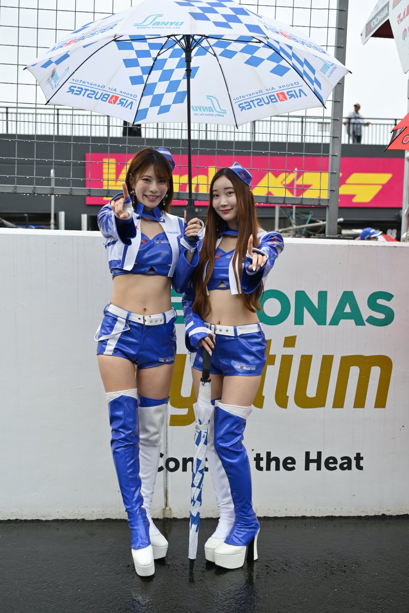 final_mh_15912's tweet photo. 2026 AUTOBACS SUPER GT Round 6 SUGO GT 300km RACE
決勝PIT WALK
葵 くみ(@___gumisuki)さん
星宮あんな(@annadancer_1101)さん
#スポーツランドSUGO
#SUPERGT
#TEAMMACH
#マッハ車検
#チームマッハ2026
#エアバスターアンバサダー
#葵くみ
#星宮あんな https://t.co/QnvJkkjOAU
