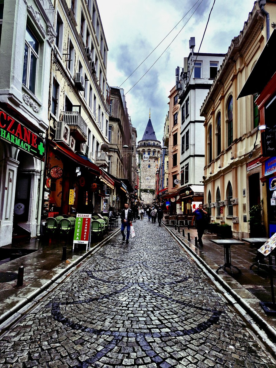 muhendss_'s tweet photo. #Beyoğlu
#Galata https://t.co/qpu05aTYQp