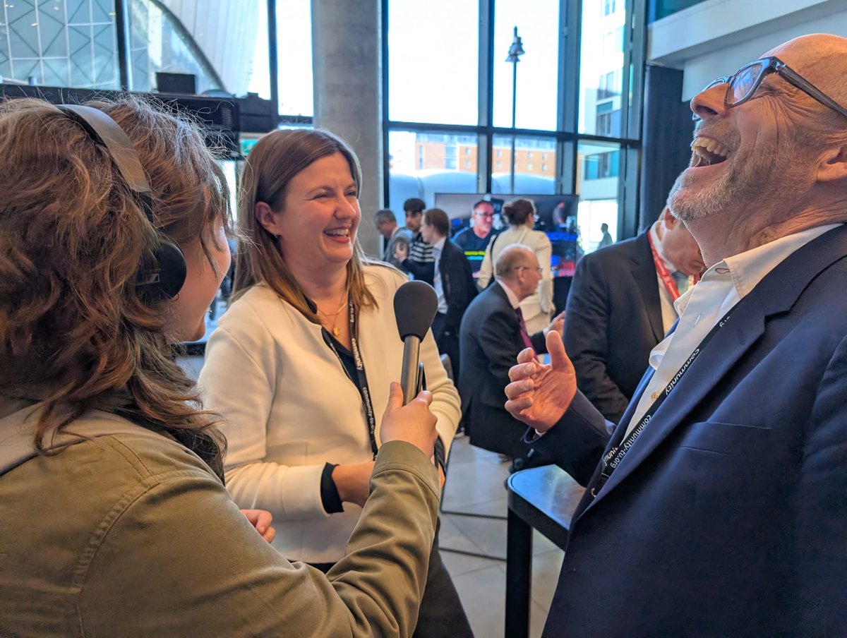 zoe_billingham's tweet photo. Always dangerous to be so relaxed whilst speaking to a journalist.. Great to speak with @bbcnickrobinson for @BBCr4today on how the PM’s clarity of focus helps delivery across Whitehall. https://t.co/ULgnpj6p68