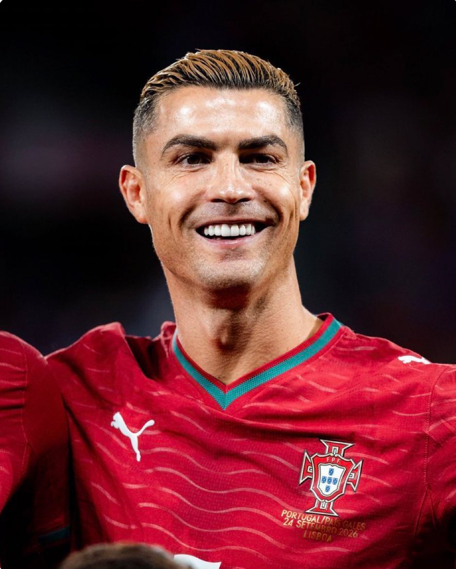 PINATEXEFB's tweet photo. Good morning to those that loves CR7 🐐 https://t.co/4d9sKlDsNm