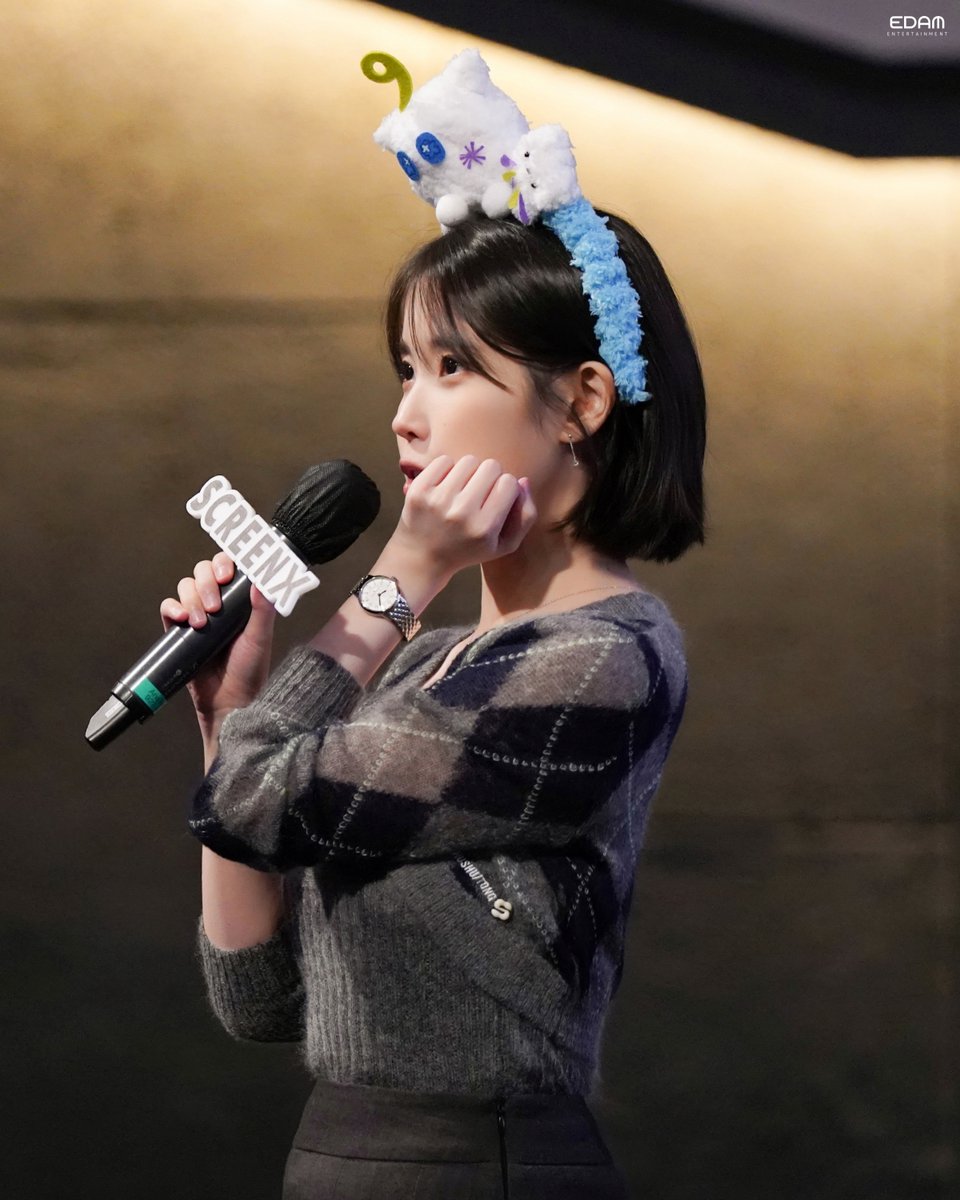 _IUofficial's tweet photo. [📬]

주문하신 아이유 무대인사 비하인드 나왔습니다
The IU stage greeting behind-the-scenes you’ve been waiting for is here

🔗 https://t.co/eRKEfzWKh6

#아이유 #IU
#The_Golden_Hour #THE_WINNING https://t.co/wmV53JS3bu
