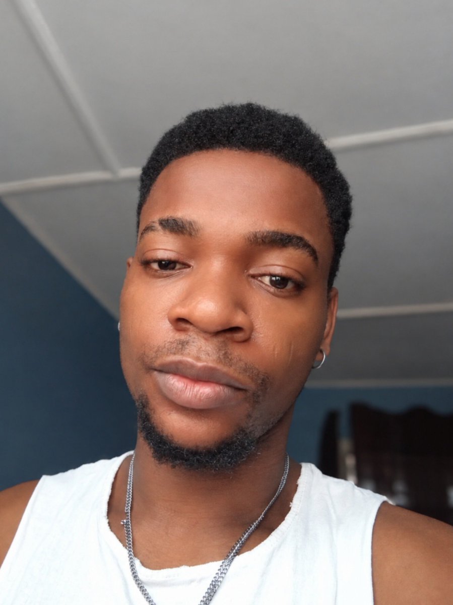 Dewhiteleather's tweet photo. Up and ugly, i thank God for the gift of life, may today be great. https://t.co/CdQlMwEHE6
