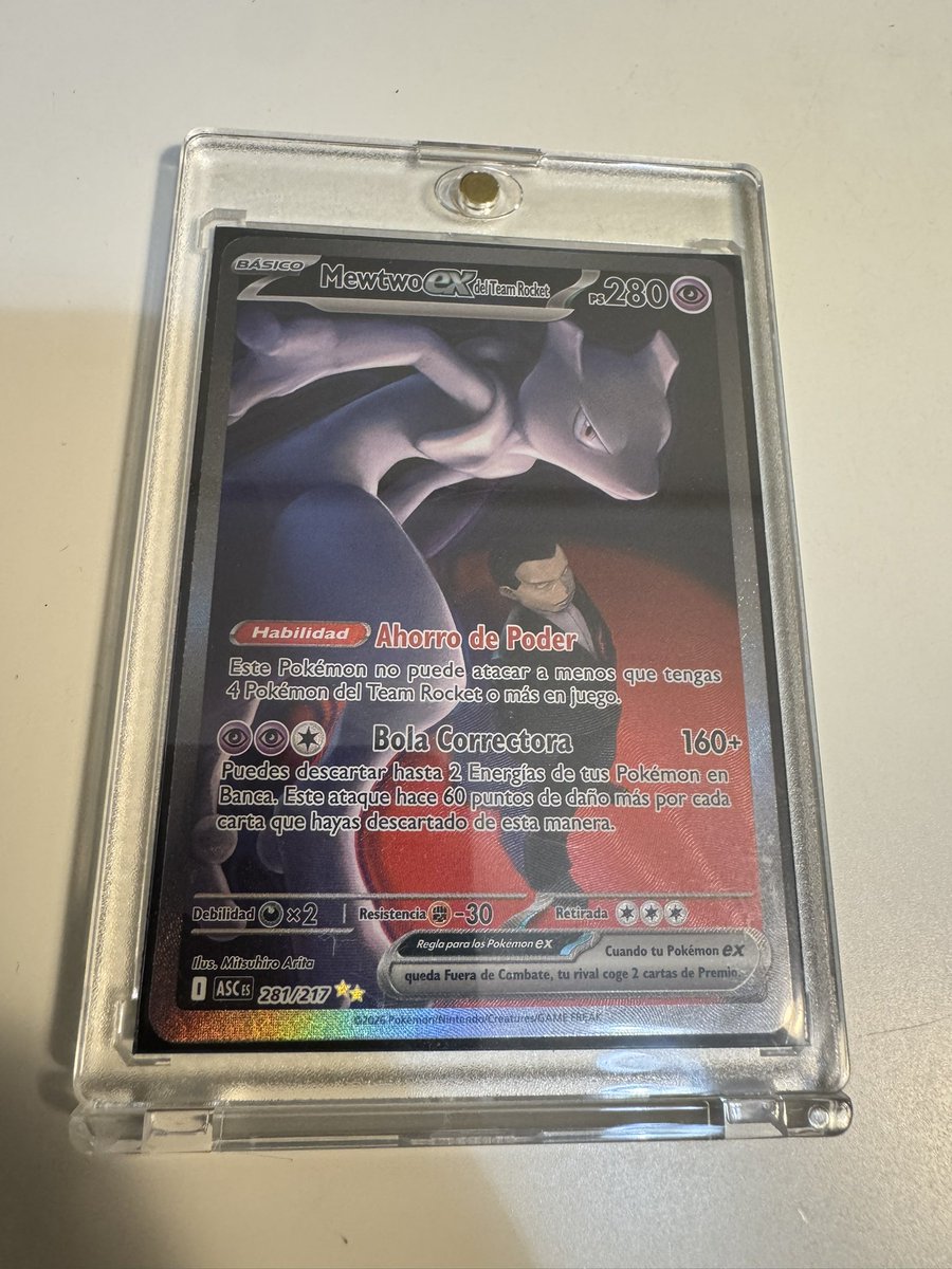 KozukiNanu's tweet photo. Me ha salido esta carta recientemente y siento amor odio por ella, no me termina de convencer 🫠 #Pokémon #pokemon #POKÉMONTCG #PokéCardsDaily https://t.co/LlzkNZqoyj