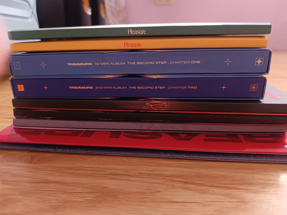 jaesahicartz's tweet photo. hi! ito ’yong mga albums na available for decluttering! all r in good condition‚ but still x for sensi 😁 post ko po per set mamayang 7 pm. will add more info abt ch1&amp;2 :) price ranges from 50-250 🙏🏻 also have: hot sauce (dream) &amp; armageddon (aespa) https://t.co/E4DZPCYRJ5