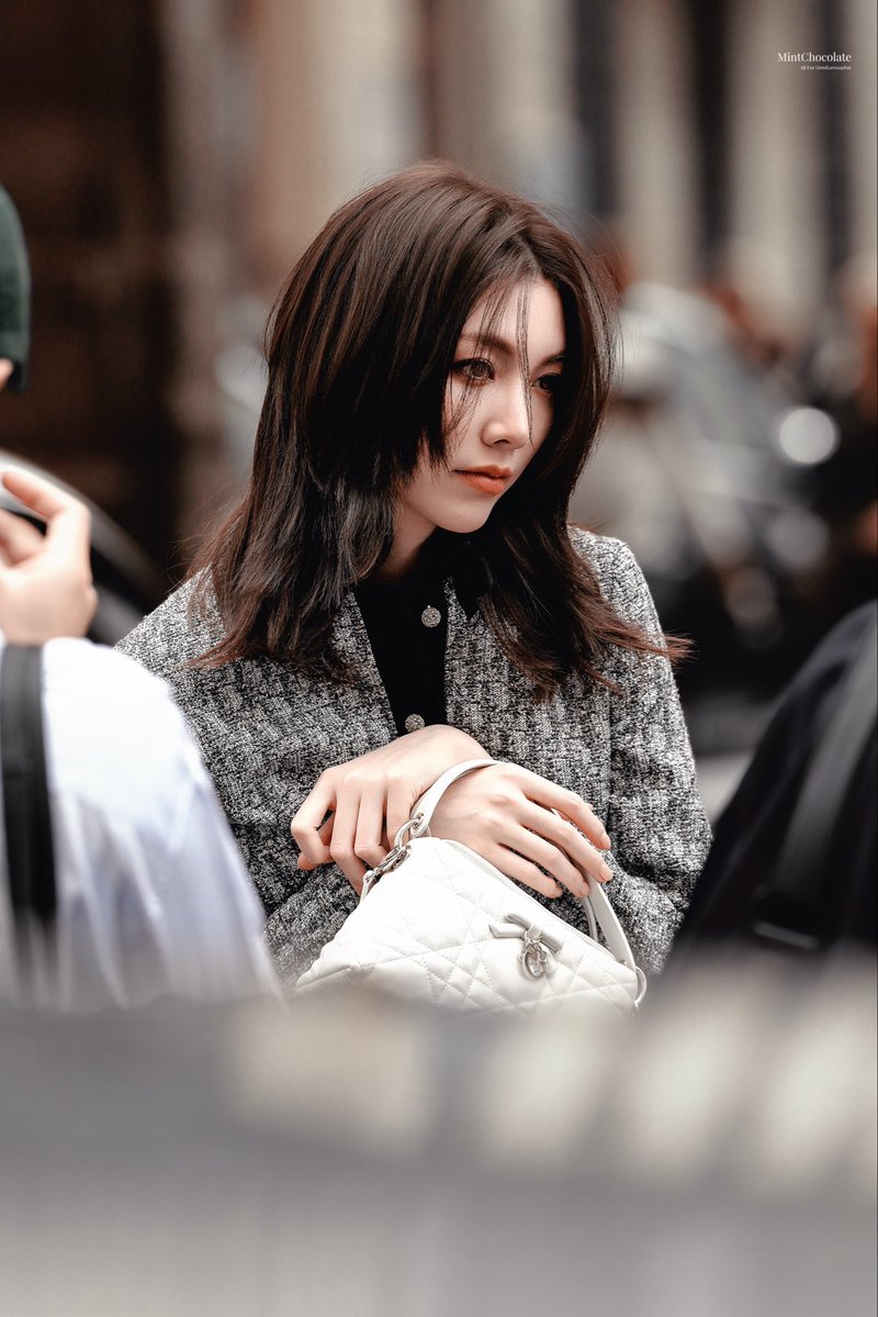 summerxu490729's tweet photo. Paris Fashion Week sparkles as young Orm Kornnaphat captivates Dior’s radiant elegance seamlessly, highlighting Generation Z.

#OrmKornnaphat‌ 
#OrmKornnaphat‌DiorSummer27 
#Dior #PFW 
#DiorSummer27 

@ormmormm 
@Dior 
@XFashion https://t.co/DYTLKSNmCv