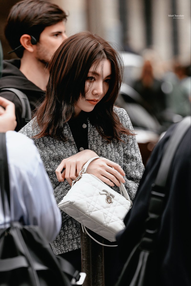summerxu490729's tweet photo. Paris Fashion Week sparkles as young Orm Kornnaphat captivates Dior’s radiant elegance seamlessly, highlighting Generation Z.

#OrmKornnaphat‌ 
#OrmKornnaphat‌DiorSummer27 
#Dior #PFW 
#DiorSummer27 

@ormmormm 
@Dior 
@XFashion https://t.co/DYTLKSNmCv