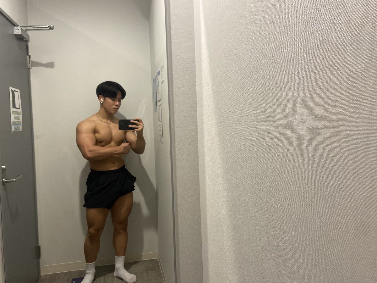 ryufitness1212's tweet photo. 💪 https://t.co/cXWX4sUGv8