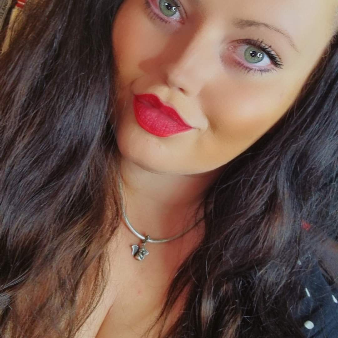 DarkPinkAngel26's tweet photo. What am I spending your money on next!? #paypig #sugardaddy #worship #goddess #greeneyes #simp #humanATM #atm #findom #femdom https://t.co/wAILKJUDwY
