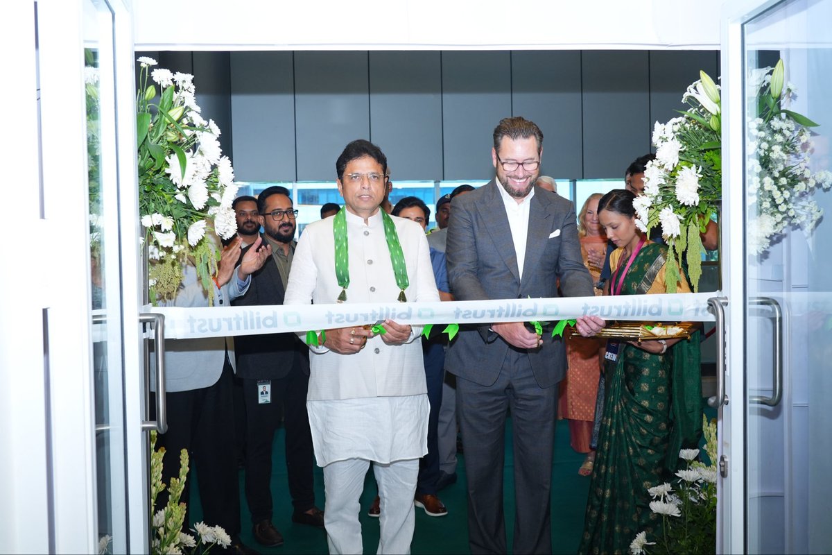 NaFaUpSpo's tweet photo. #Billtrust, a B2B Cash Generation Platform, has inaugurated its first AI-first #GCC at Raheja Mindspace IT Park, #Hyderabad,marking its India launch.
The 40,000 sq. ft. facility can have 250 employees. Billtrust already has 100 employees in Hyd &amp; plans to reach 1,000 within 3 yrs https://t.co/GwqCBKQhCP