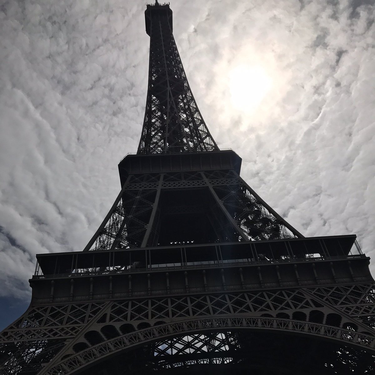 82996544's tweet photo. J'ai besoin d'apprendre le français pour pouvoir trouver un mari à Paris! 😂 ✈️
✈️
Paris, you were fun yet exhausting! Can't wait to go back and see what more you have to offer! ❤️ #Paris #Beauty #EiffelTower #jetaime https://t.co/TLiSMkSckF