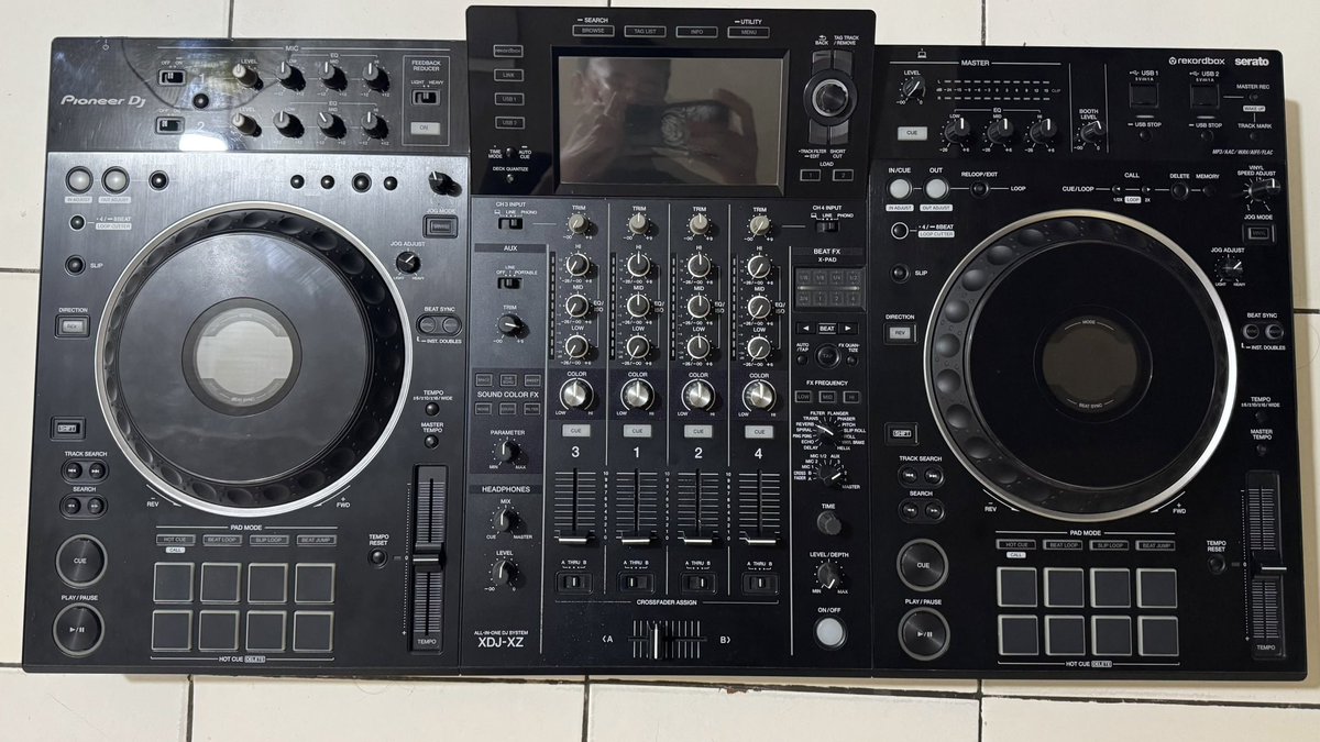 masiyonih's tweet photo. 🙌🏼HALLO WARGIWARGI X🙌🏼
mau dijual aja nihhh Pioneer XDJ XZ 
unit lengkap box dll bonus softcase✅
Lokasi cibubur

yuuu bolehhh ditanya tanya aja duluu dan boleh bangett tag tementemen kalian yang lagi nyari alatt🙌🏼

makasih wargiiiiwargiiiii🙌🏼 https://t.co/RDJ2b554V5