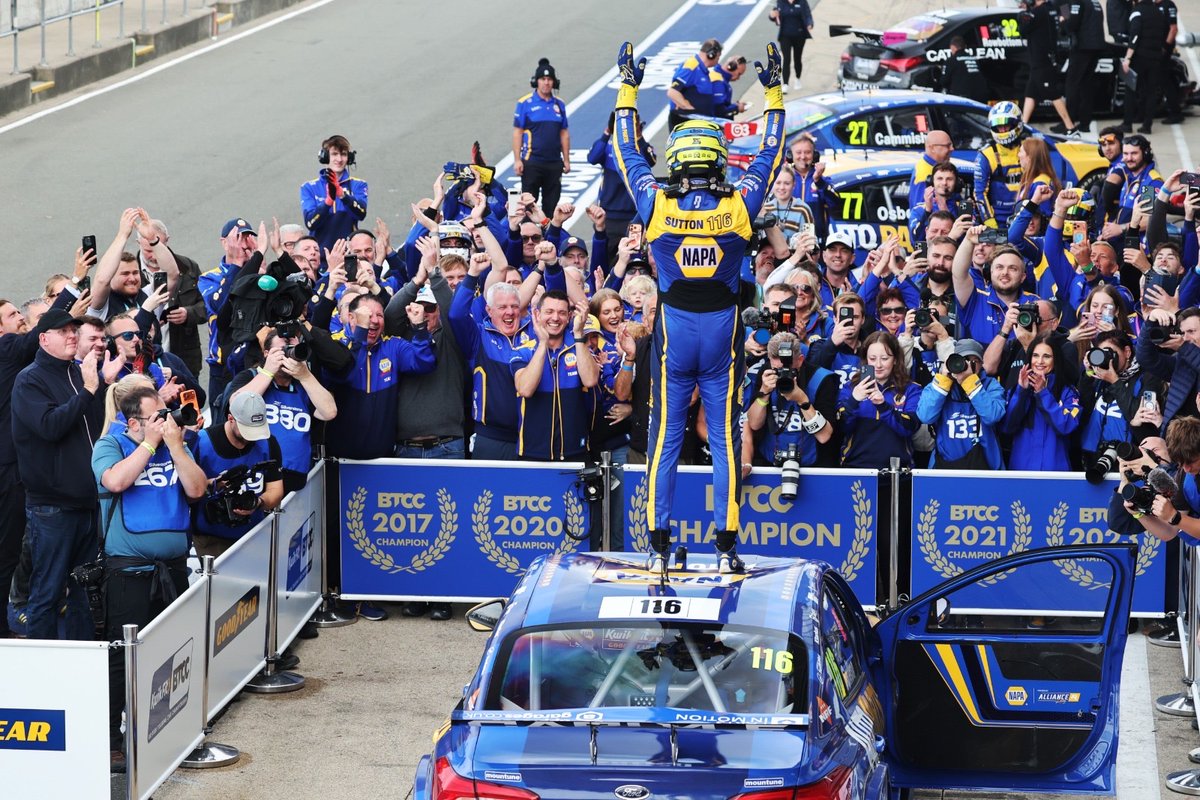 DanCammish's tweet photo. Teams champions for the 5th consecutive year 🏆

Manufacturers 🏆

Congrats to Ash on his 5th drivers championship ✋

Just 1 to go and all to play for 🏁 https://t.co/hlVLGQdk2j