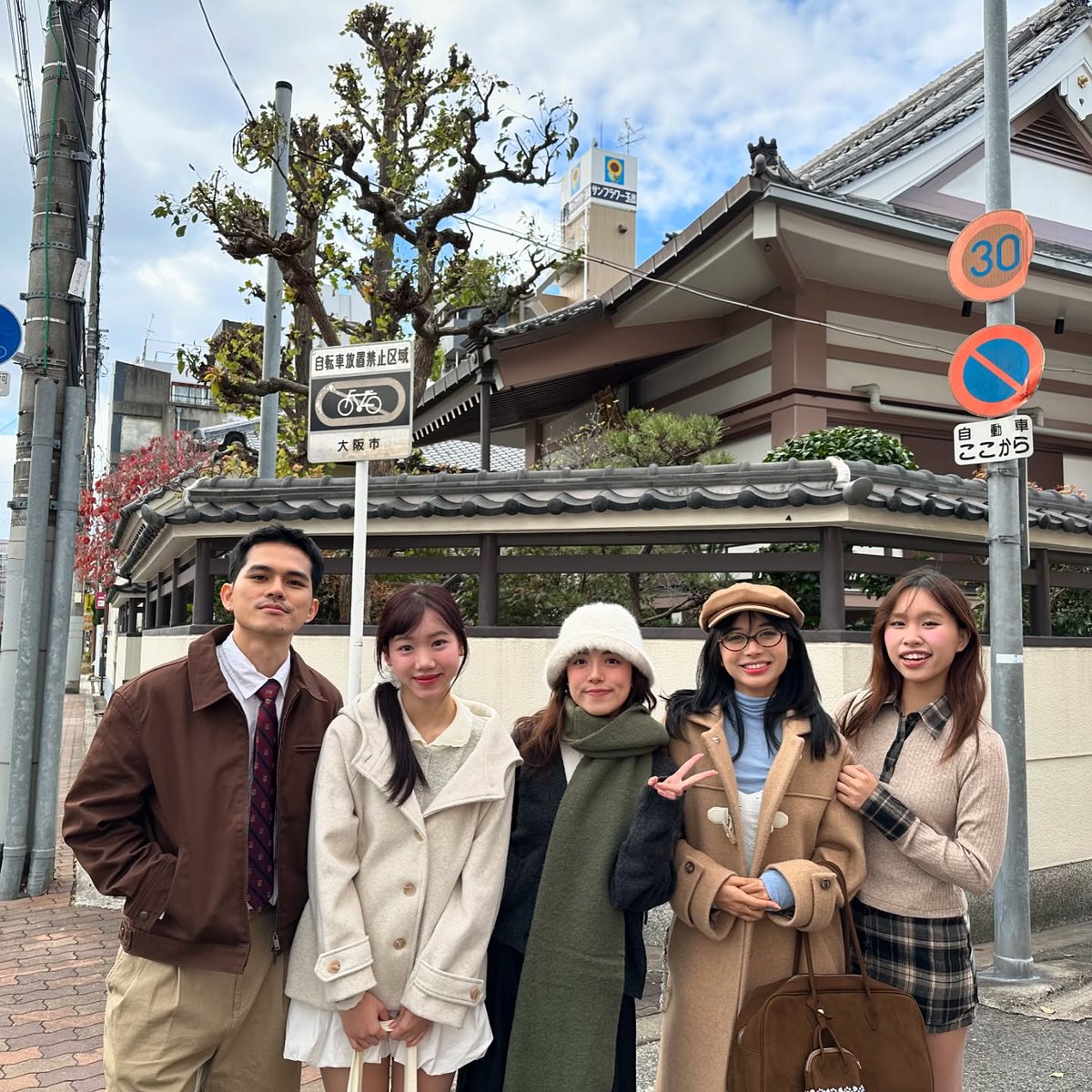 Fiukeuvivoporvc's tweet photo. 愚痴を聞いてくれて、一緒に笑ってくれる相棒に心から感謝。今日も一日お疲れ様！ 😂
VVuuA https://t.co/Fr8IqTRcEQ