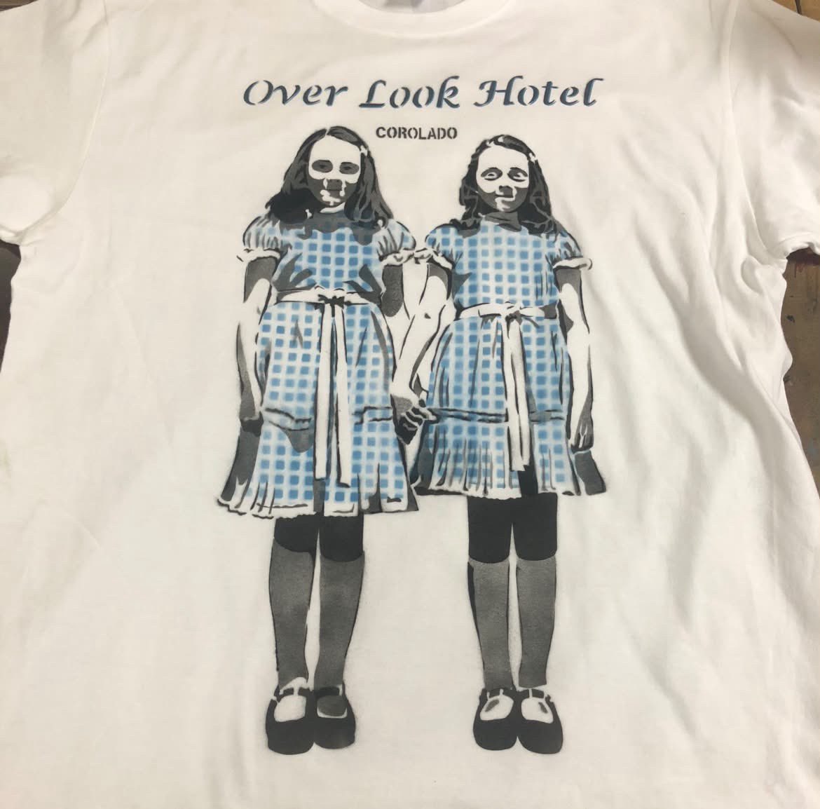 MadHorrorShow13's tweet photo. 11月14日の土曜日！
MAD HORROR SHOWのマッドなクリエイター紹介します！

TOGE

TOGEと申します。ステンシルでTシャツなどに描いております。自身の琴線に触れた音楽や映画など。全てハンドメイドなので一点づつ微妙に異なります。大量生産は出来ません。宜しくお願い致します。

新栄のVIOで会おう！ https://t.co/LeIlQpmBnM