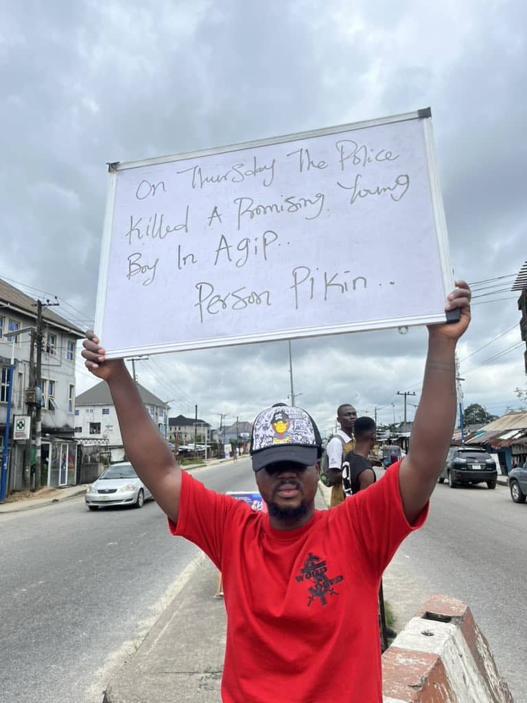 callmejabor's tweet photo. One month ago today I was almost lynched to death for protesting against the killing of a young man by the Nigerian Police at Ajip. 

The Police tried to arrest me after confiscating my Board but failed, they later sent street urchins to rough me up but I'm grateful to be here. https://t.co/mSHnwRq7ZA