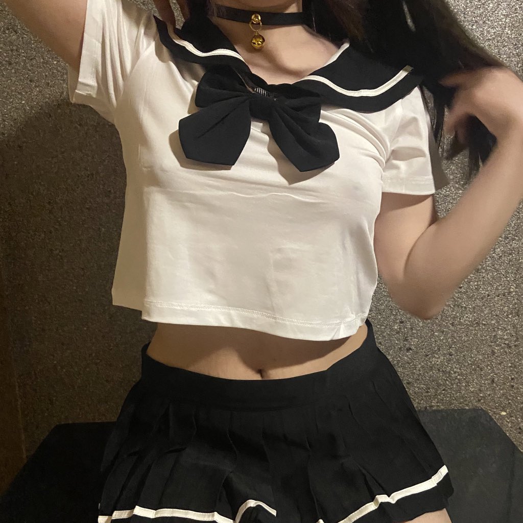 yazzit28's tweet photo. 不是装纯 是真纯 https://t.co/zeoq02RMdh