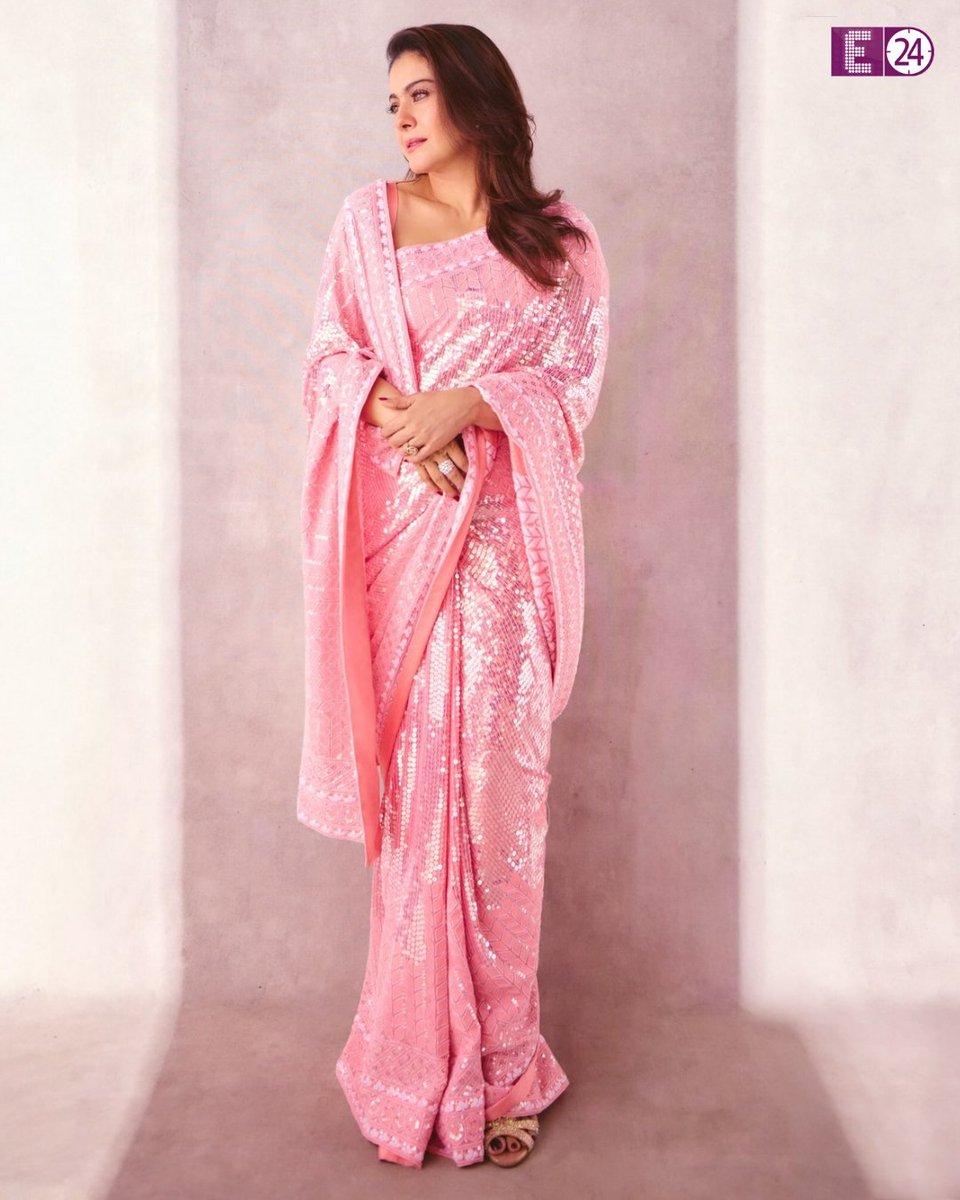 E24bollynews's tweet photo. Kajol looks radiant in a stunning pink sequin saree, effortlessly blending traditional charm with glamorous style. Her latest pictures showcase elegance, confidence and timeless Bollywood beauty.
.
.
.
#Kajol #KajolDevgan #KajolStyle #PinkSaree #SareeLook #BollywoodFashion #CelebrityStyle #IndianFashion #Bollywood #E24
Kajol, Kajol photos, Kajol pink saree, Kajol saree look, Kajol latest pictures, Bollywood actress, celebrity fashion, Entertainment, E24