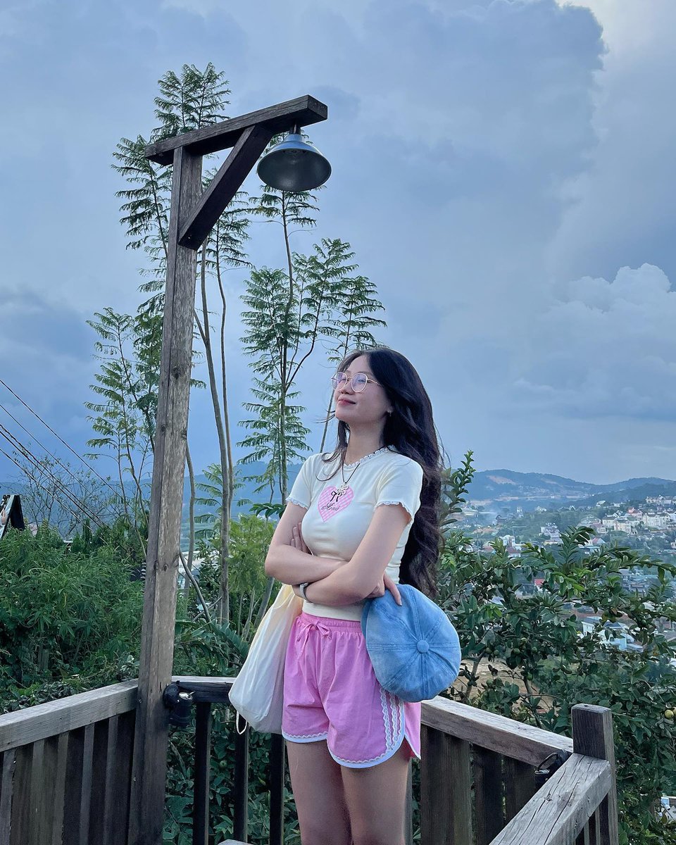 luanmanelli's tweet photo. なんとなく物思いにふけってしまう、そんな秋の夜長。結構大事なことだと思うんだ。 🚀💯
uOvw https://t.co/GvnkGhMAVY