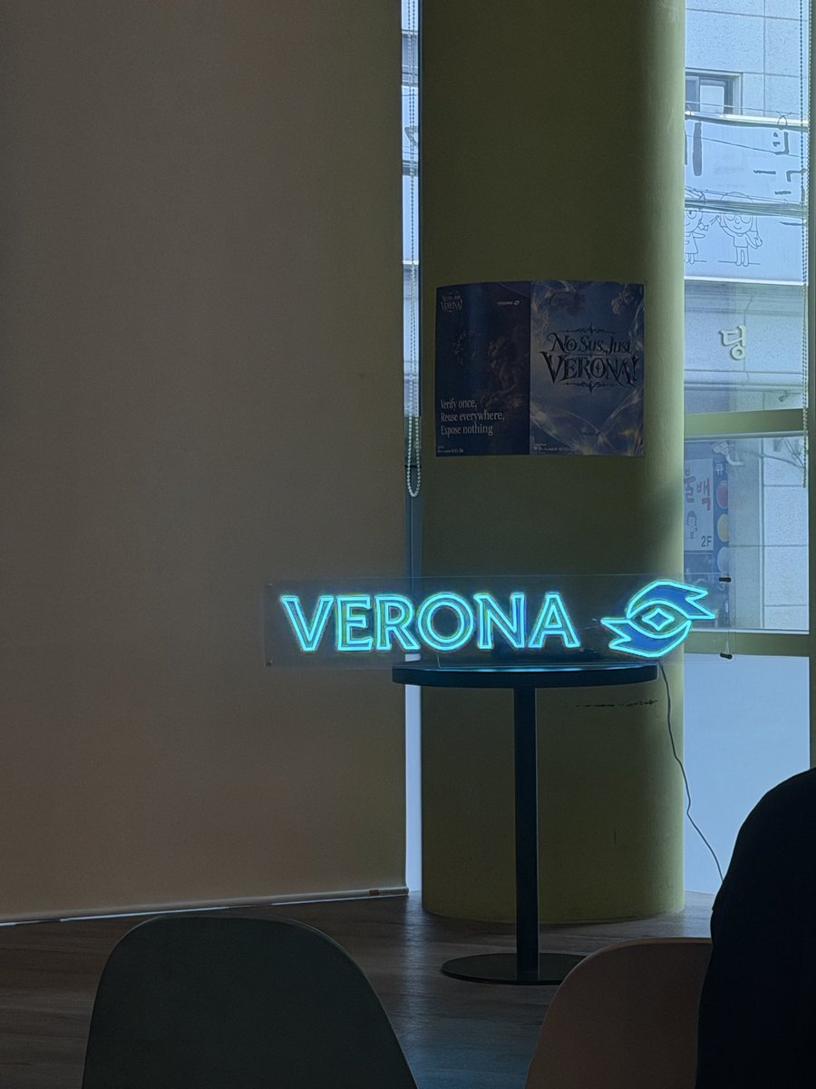 luise48307167's tweet photo. KBW기간 선릉 스파크플러스에서 진행되는 @verona_dev  @verona_korea 밋업에 왔습니다! 곧 진행될 세션도 기대됩니다! https://t.co/85xOkzZyOm