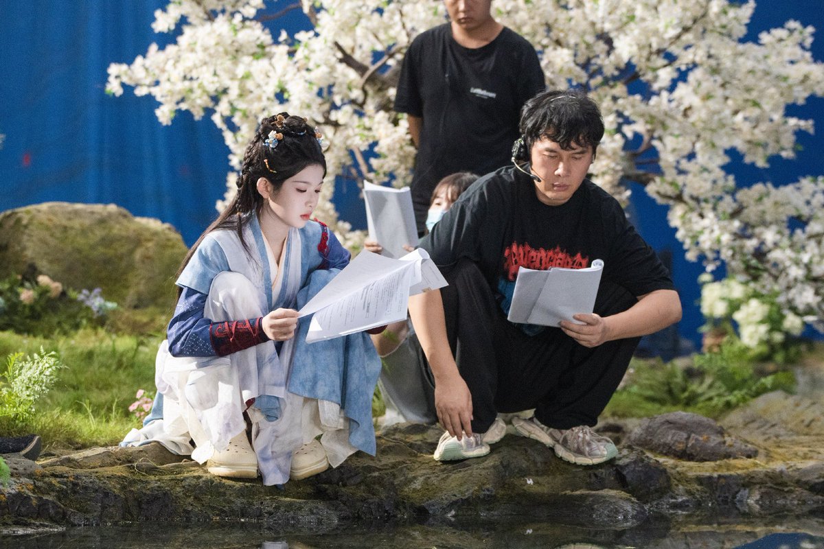 nvdrama_'s tweet photo. Finding out #ToDefytheStars and #AgainsttheCurrent are directed by the same person has me SO excited 🙌🏻
#ZhangMiaoyi #AoRuipeng https://t.co/sVfxFUq5p0